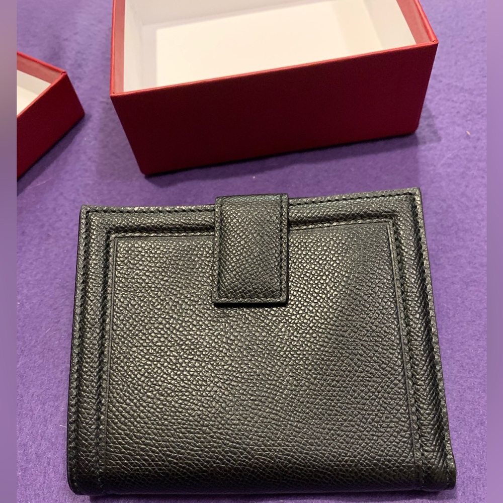 Salvatore Ferragamo Black Leather Vara Bow Wallet with Gold Accent - Picture 8 of 13